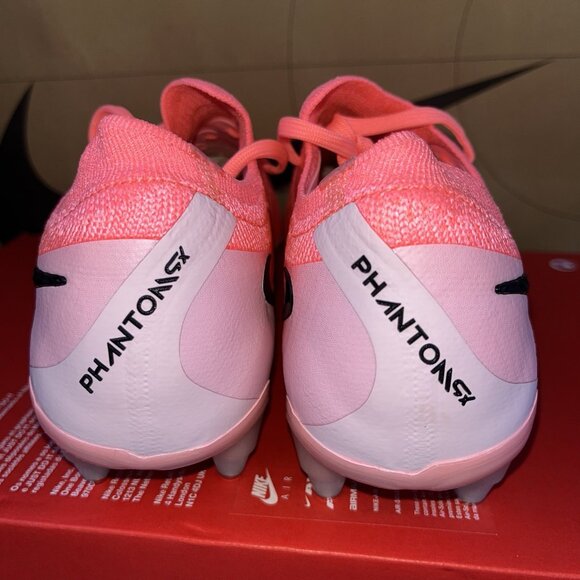 Athletic_Shoes